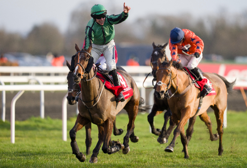 Hewick takes stunning victory in King George VI Chase