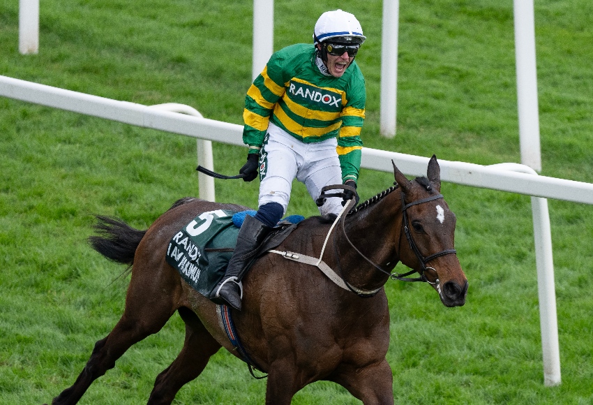 I Am Maximus wins thrilling Grand National