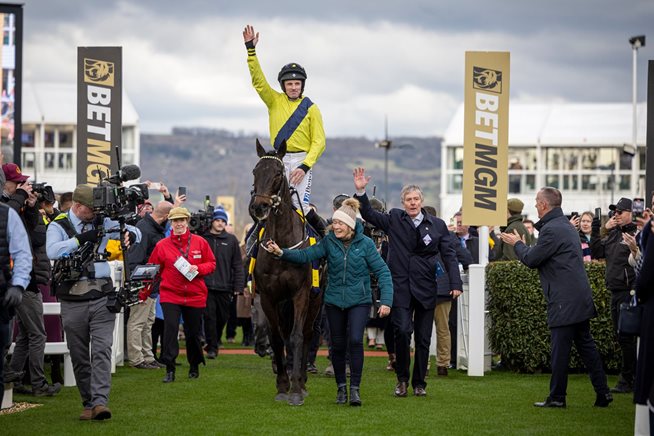Marine Nationale and Jazzy Matty deliver poignant double