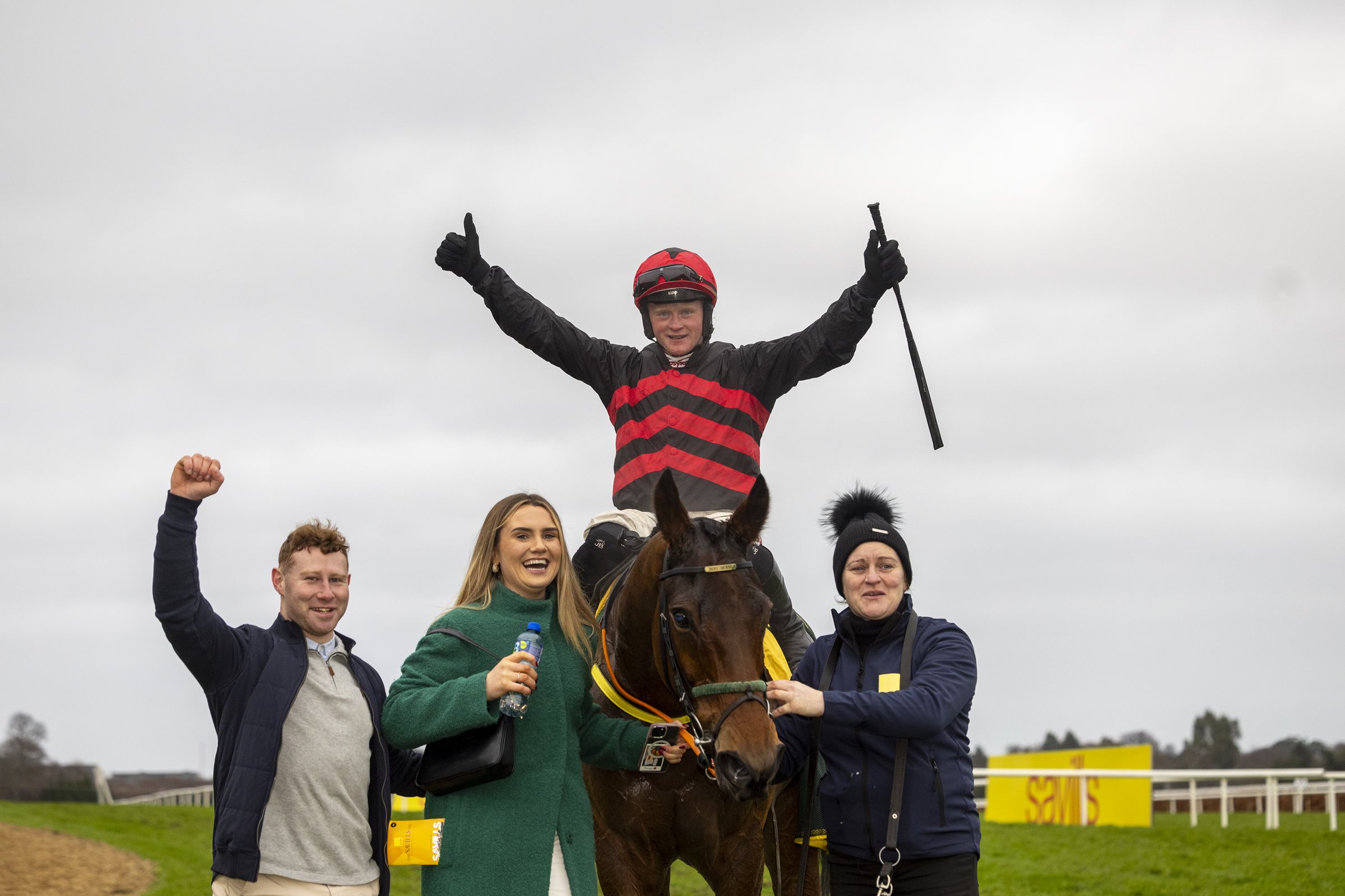 Ewing prolongs Leopardstown delight