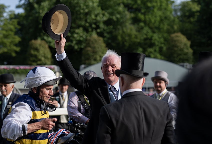 Mullins in the lucky last and another live one for Melbourne