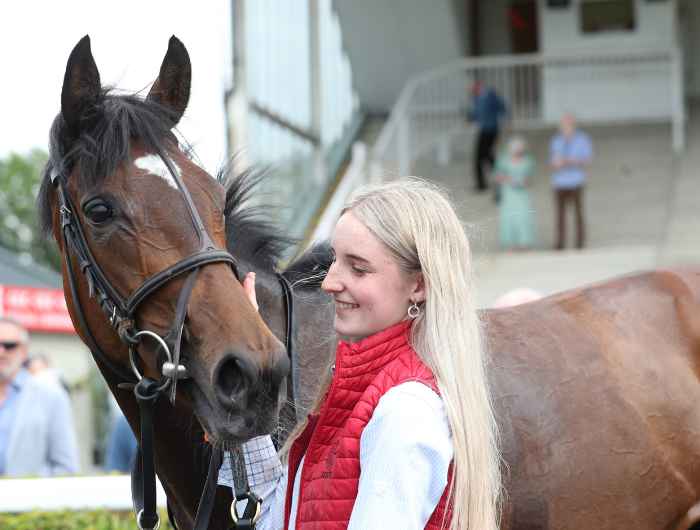 Endless Sunshine with groom Hannah at Navan Racecourse