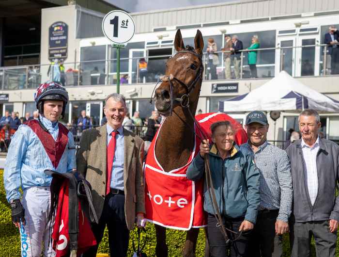 Pont Aval and Sean O'Keefe win at Killarney racecourse