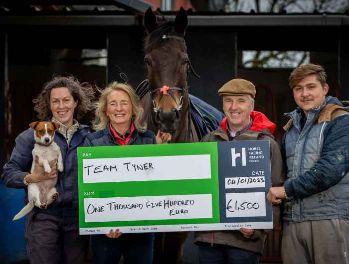 Staff from Robert Tyner's yard receive best turned out prize